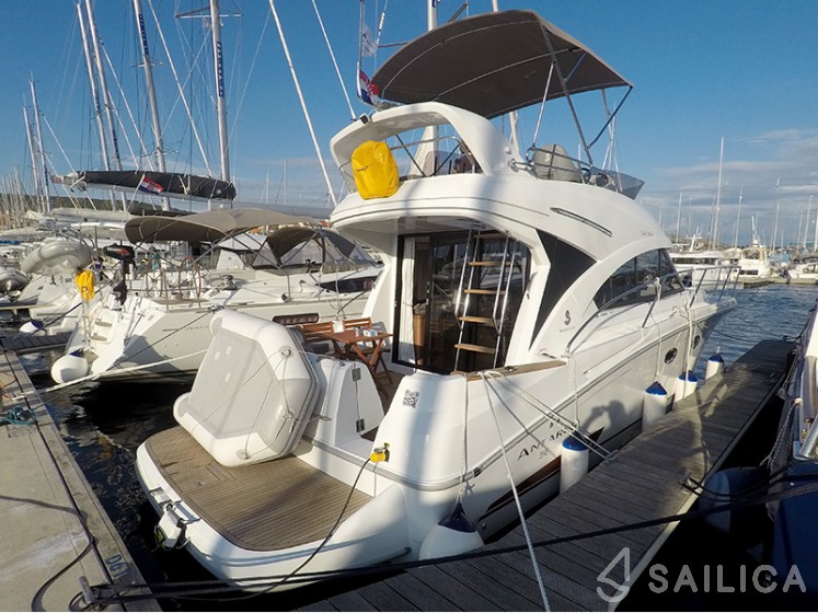 Antares 36 - Yacht Charter Sailica