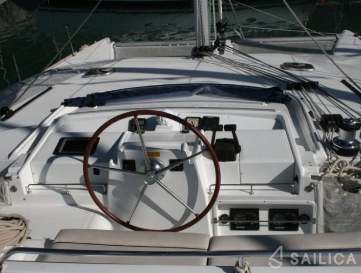 Lagoon 440 - Yacht Charter Sailica