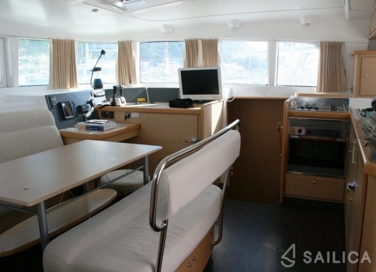 Lagoon 440 - Yacht Charter Sailica