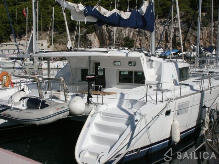 Lagoon 440 - Yacht Charter Sailica