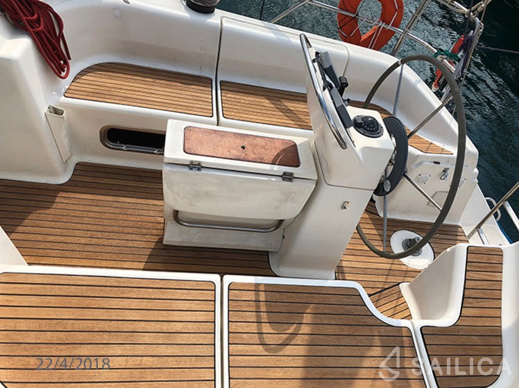 Bavaria 38 - Yacht Charter Sailica