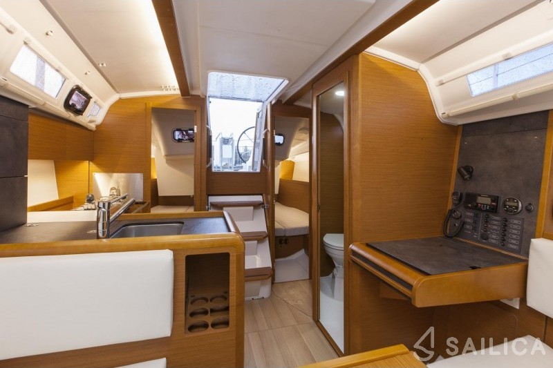Sun Odyssey 349 - Yacht Charter Sailica
