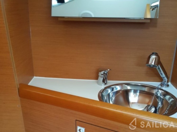 Sun Odyssey 349 - Yacht Charter Sailica