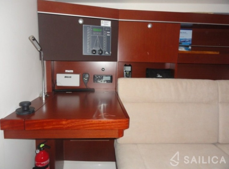 Hanse 385 - Yacht Charter Sailica