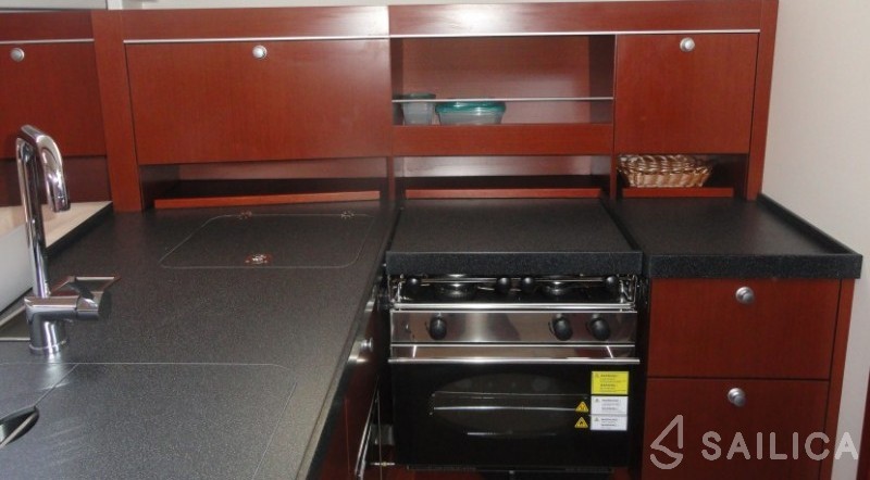 Hanse 385 - Yacht Charter Sailica