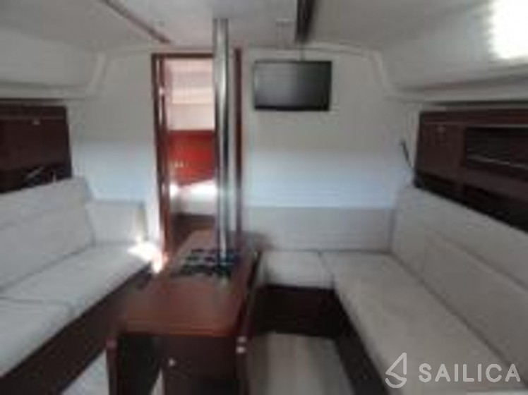 Hanse 385 - Yacht Charter Sailica