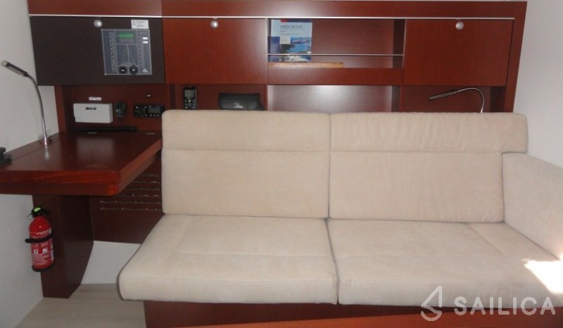 Hanse 385 - Yacht Charter Sailica