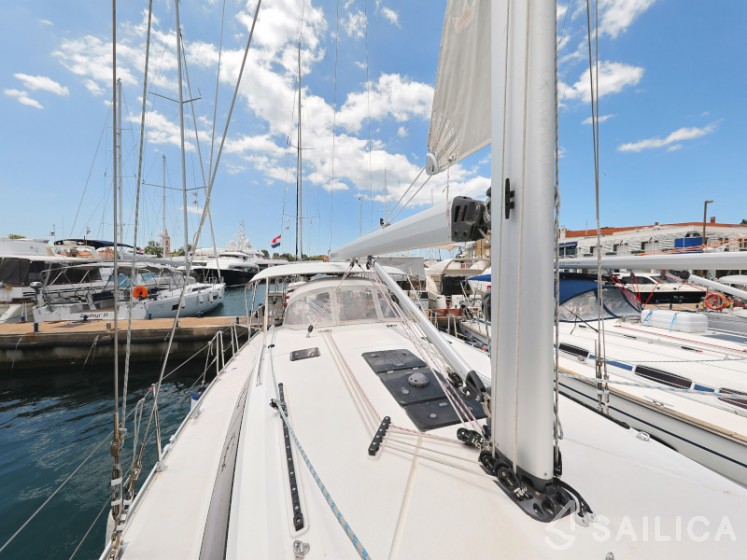 Bavaria 46 Cruiser - Yacht Charter Sailica