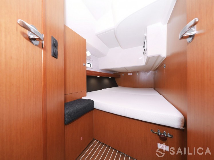 Bavaria 46 Cruiser - Yacht Charter Sailica