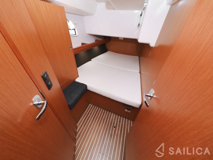 Bavaria 46 Cruiser - Yacht Charter Sailica