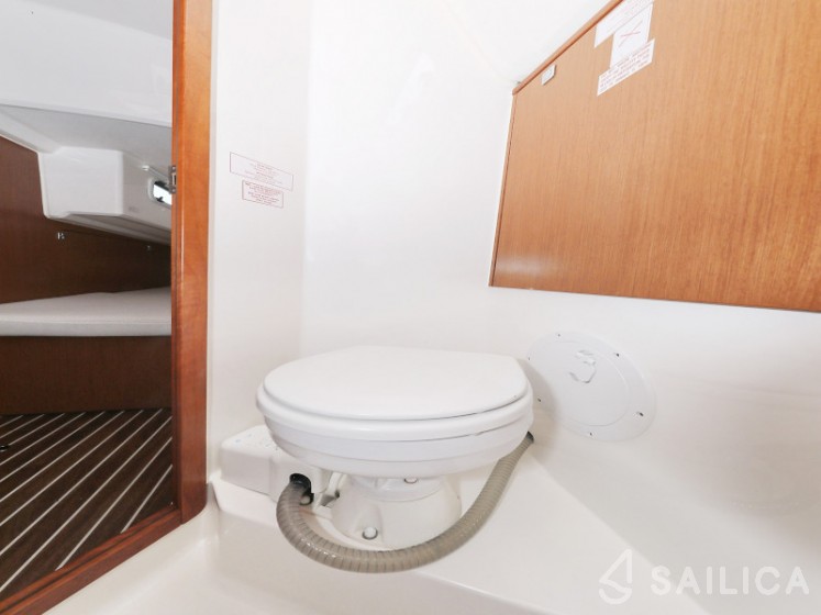 Bavaria 46 Cruiser - Yacht Charter Sailica