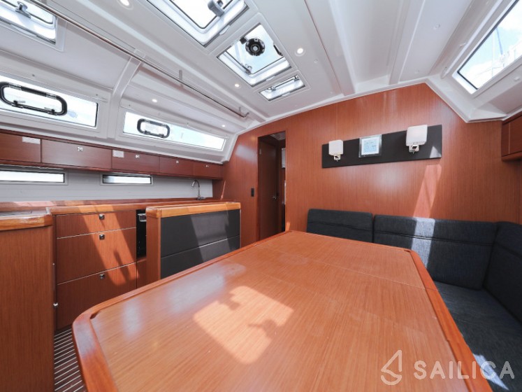 Bavaria 46 Cruiser - Yacht Charter Sailica