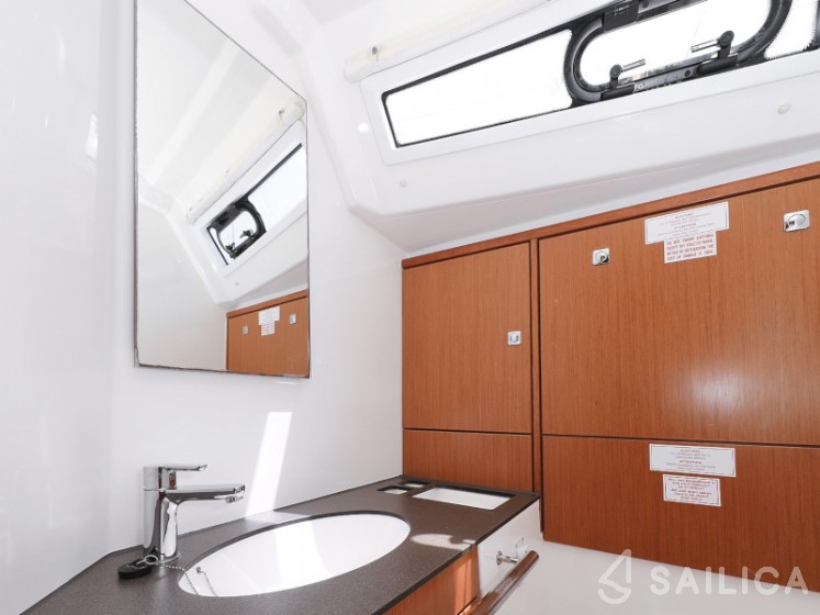 Bavaria 46 Cruiser - Yacht Charter Sailica