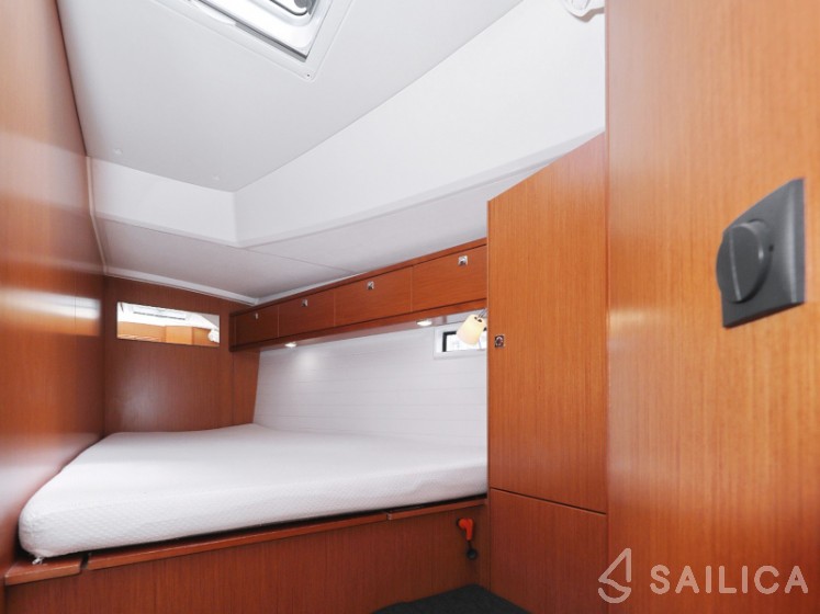 Bavaria 46 Cruiser - Yacht Charter Sailica