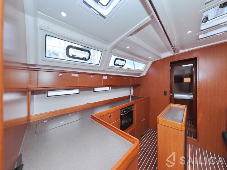 Bavaria 46 Cruiser - Yacht Charter Sailica