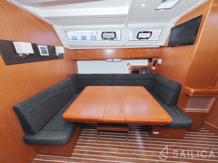 Bavaria 46 Cruiser - Yacht Charter Sailica