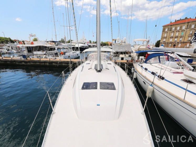 Bavaria 46 Cruiser - Yacht Charter Sailica