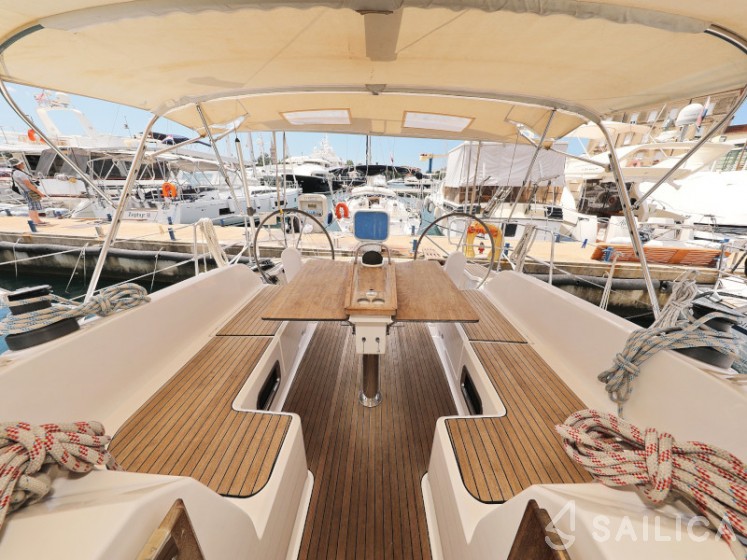 Bavaria 46 Cruiser - Yacht Charter Sailica