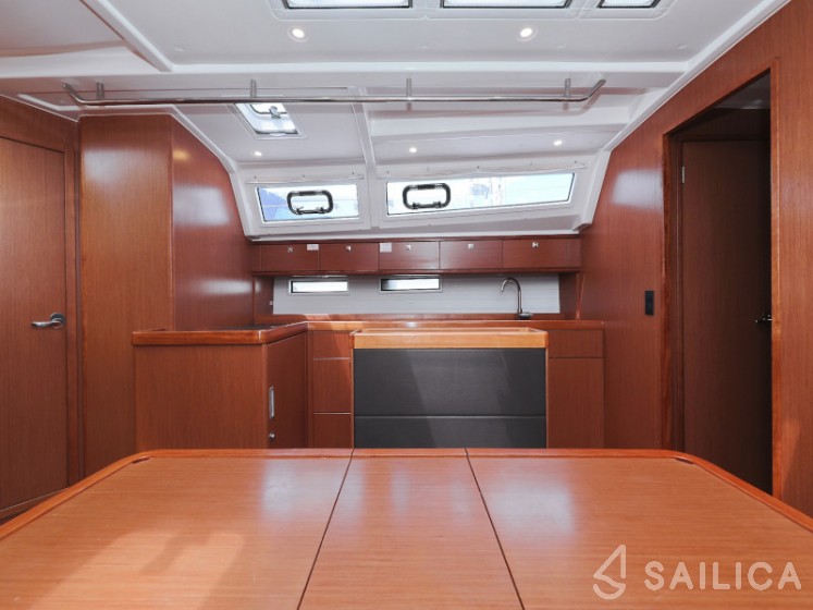 Bavaria 46 Cruiser - Yacht Charter Sailica