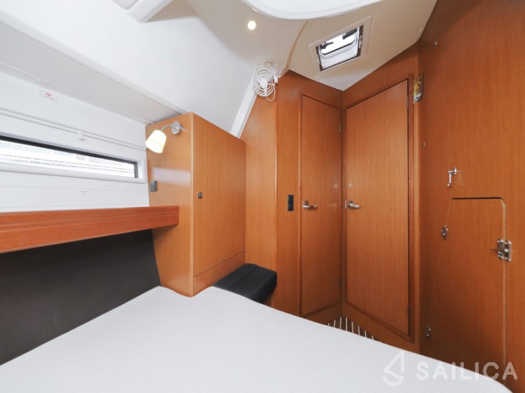 Bavaria 46 Cruiser - Yacht Charter Sailica