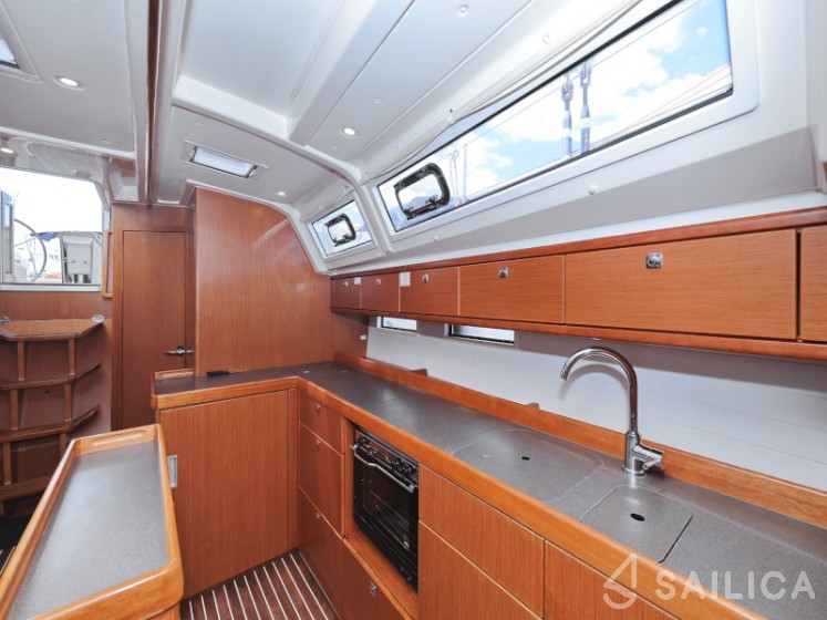 Bavaria 46 Cruiser - Yacht Charter Sailica
