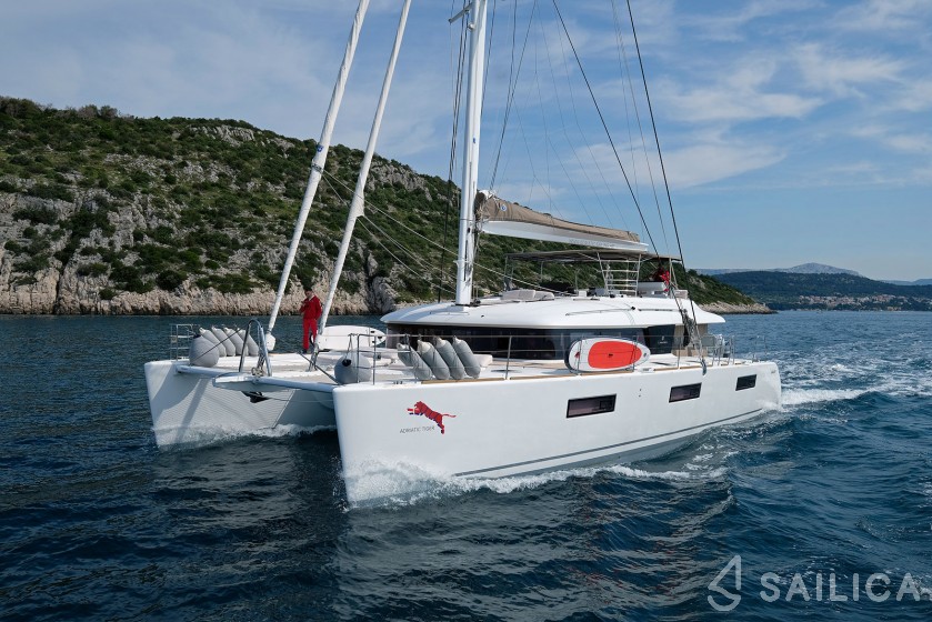 Lagoon 620 - Yacht Charter Sailica