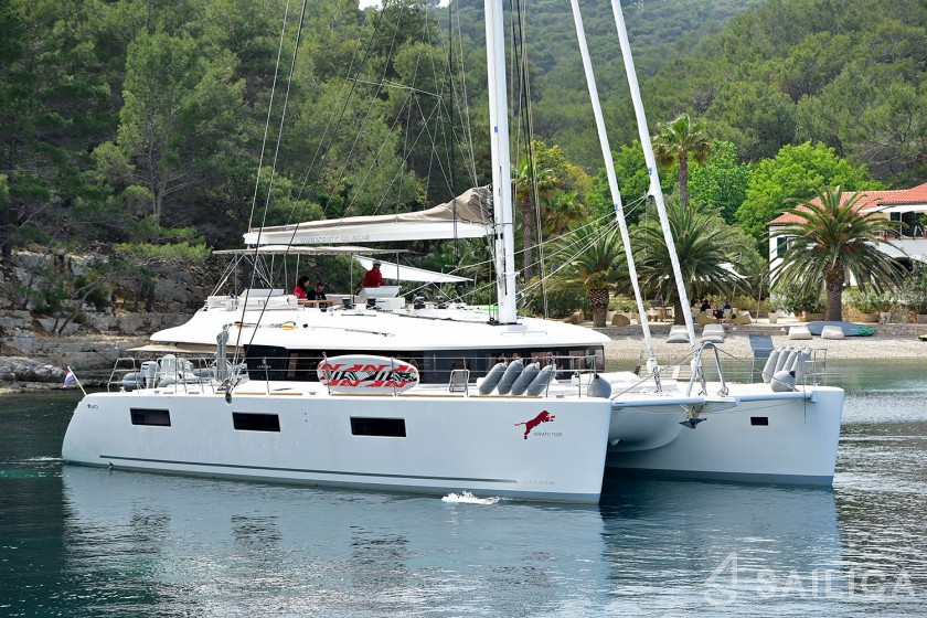 Lagoon 620 - Yacht Charter Sailica