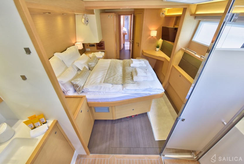Lagoon 620 - Yacht Charter Sailica
