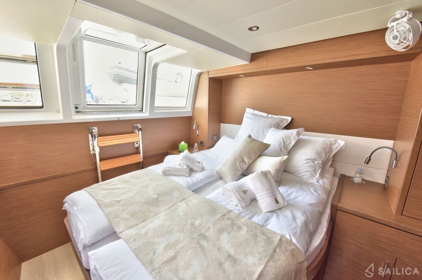 Lagoon 620 - Yacht Charter Sailica