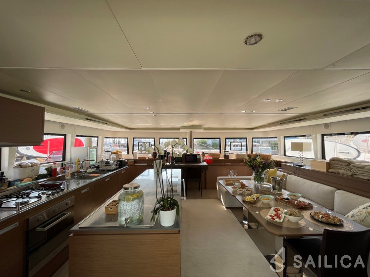 Lagoon 620 - Yacht Charter Sailica