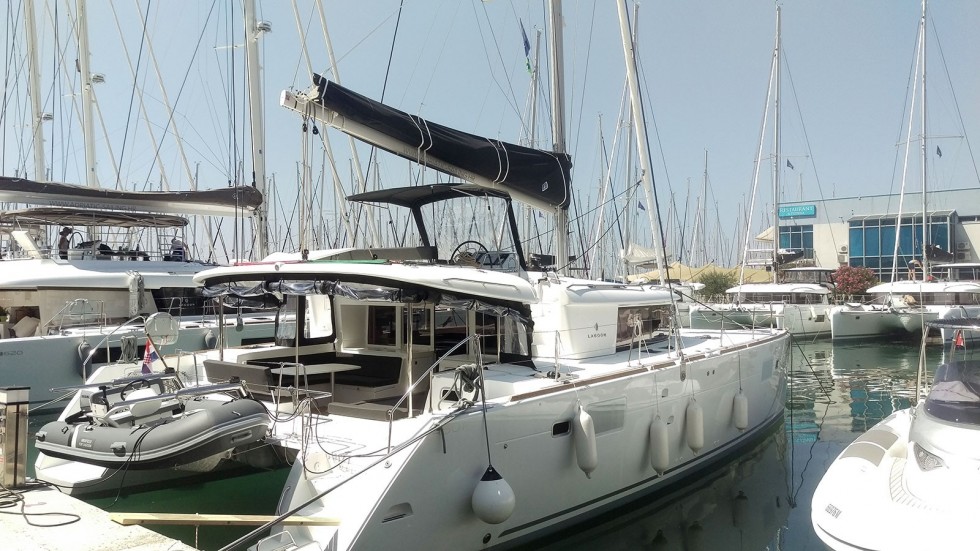 Lagoon 450  Flybridge - Yacht Charter Sailica