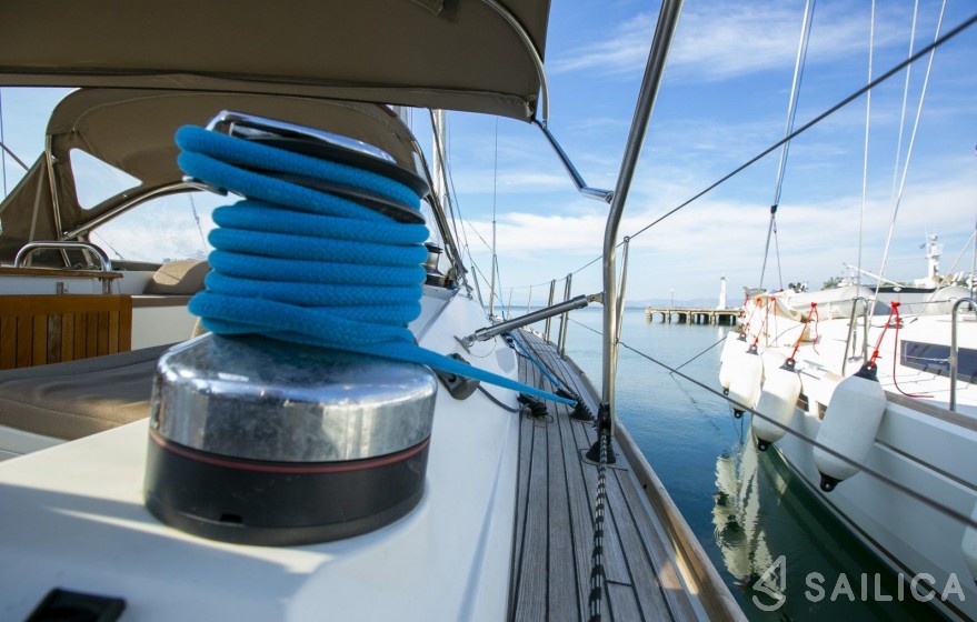 Jeanneau 57 - Yacht Charter Sailica