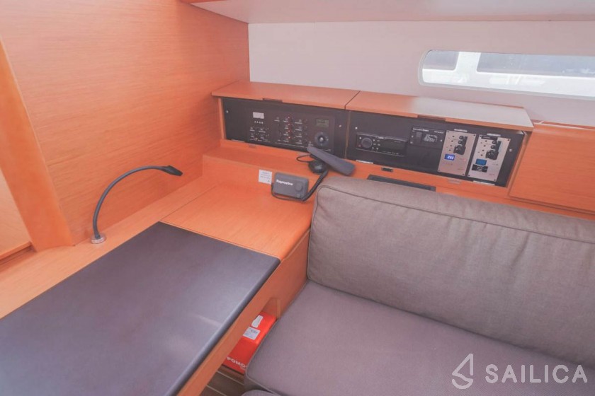 Sun Odyssey 519 - Yacht Charter Sailica