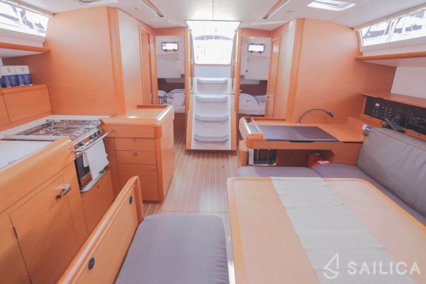 Sun Odyssey 519 - Yacht Charter Sailica