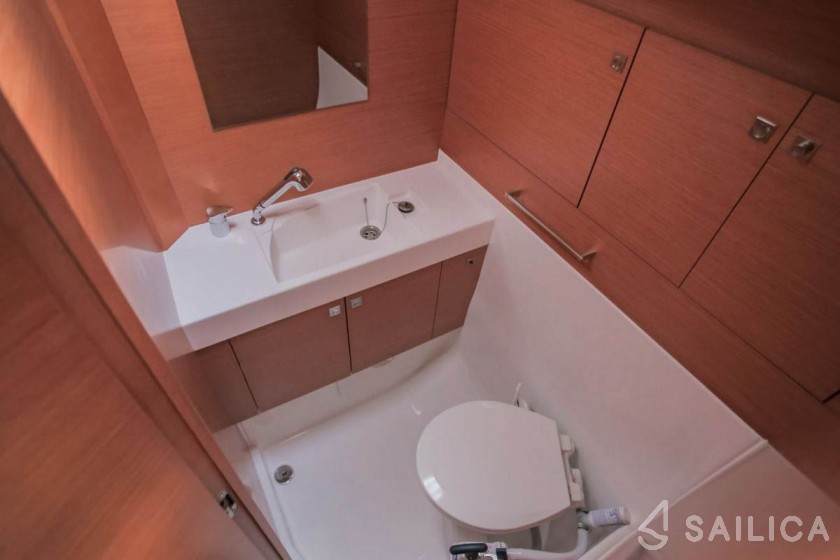 Sun Odyssey 519 - Yacht Charter Sailica