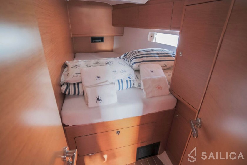 Sun Odyssey 519 - Yacht Charter Sailica