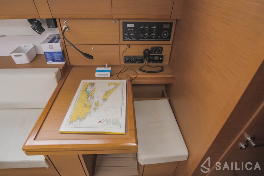 Jeanneau 54 - Yacht Charter Sailica