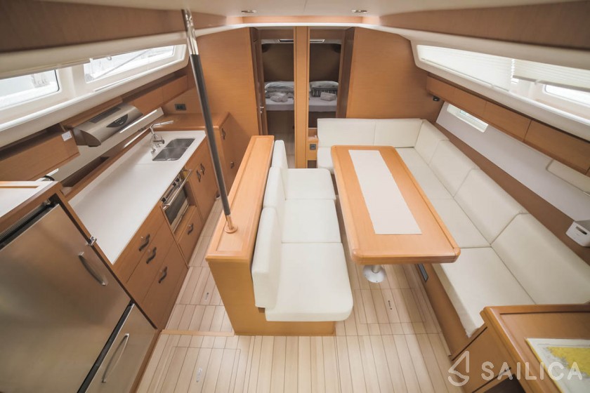 Jeanneau 54 - Yacht Charter Sailica