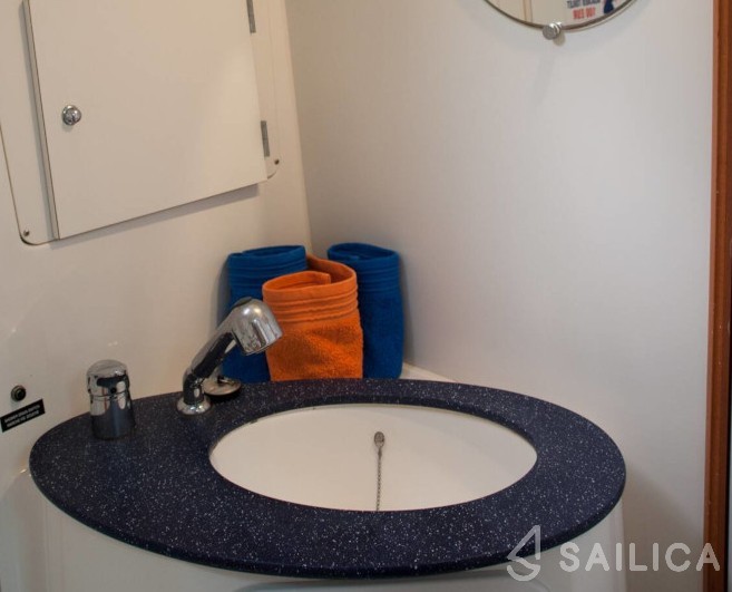 Cyclades 50.5 - Yacht Charter Sailica