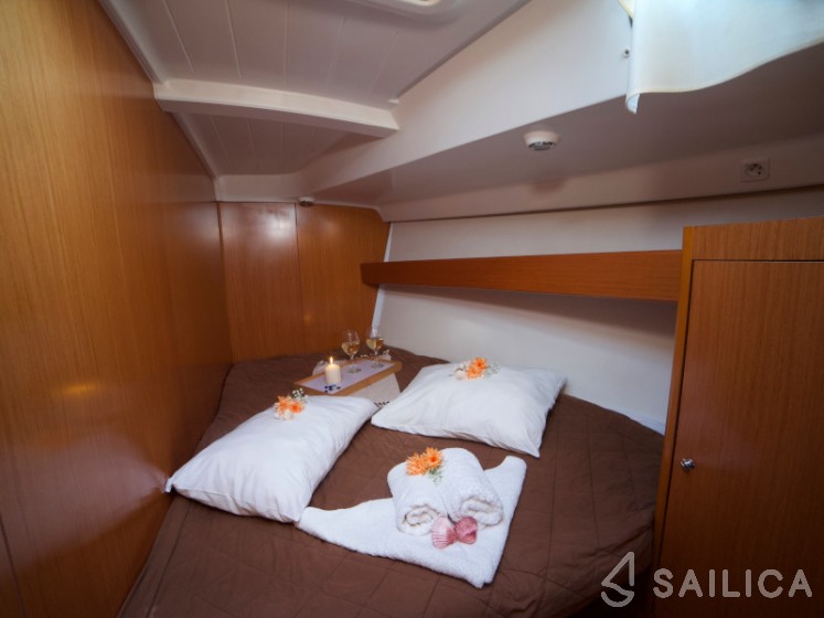 Cyclades 50.5 - Yacht Charter Sailica