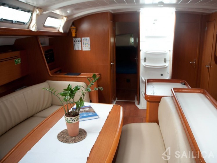 Cyclades 50.5 - Yacht Charter Sailica