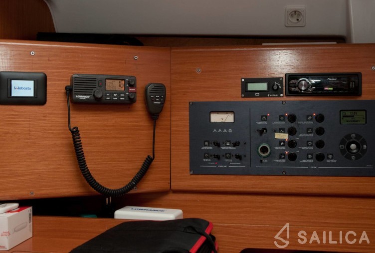 Cyclades 50.5 - Yacht Charter Sailica