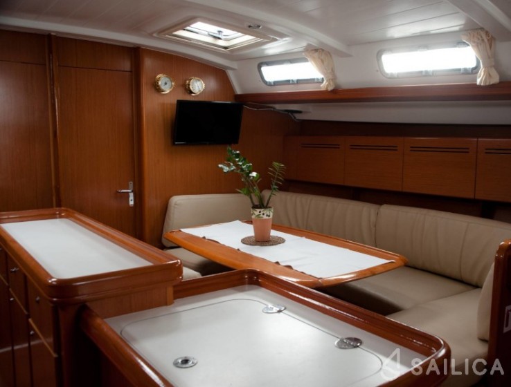 Cyclades 50.5 - Yacht Charter Sailica