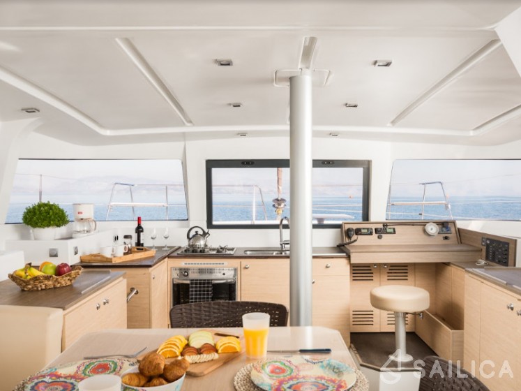 Bali 4.0 - Yacht Charter Sailica