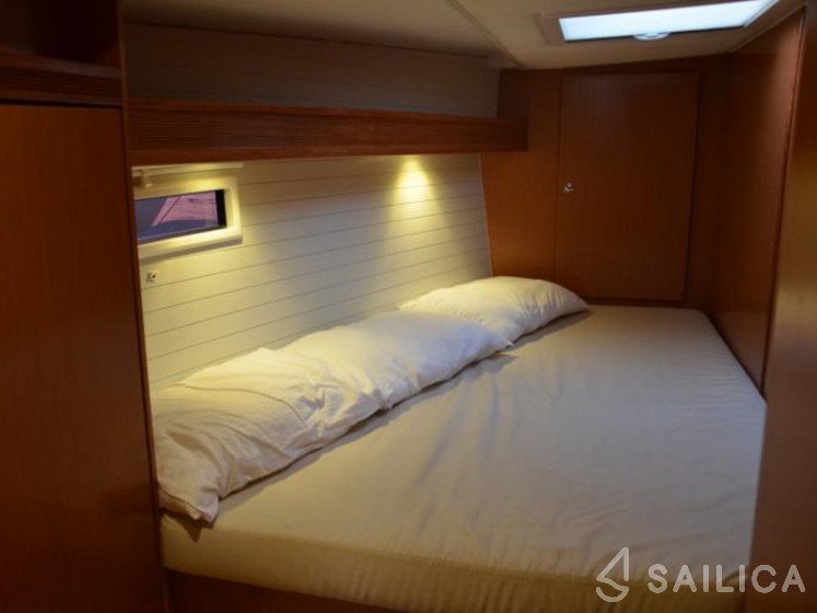 Bavaria 45 Cruiser - Yacht Charter Sailica