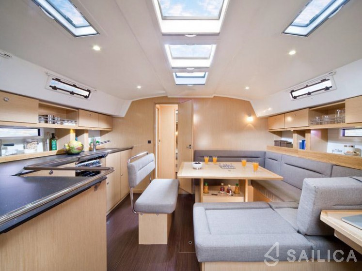 Bavaria 45 Cruiser - Yacht Charter Sailica
