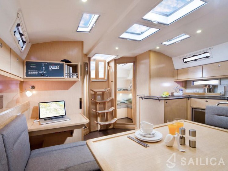 Bavaria 45 Cruiser - Yacht Charter Sailica