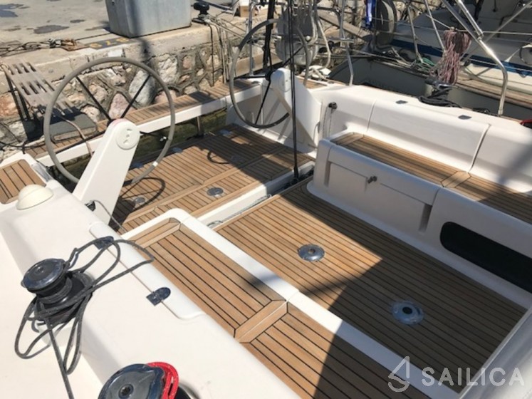 Salona 44 - Yacht Charter Sailica