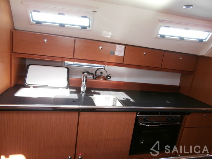 Bavaria 40 Cruiser - Yacht Charter Sailica