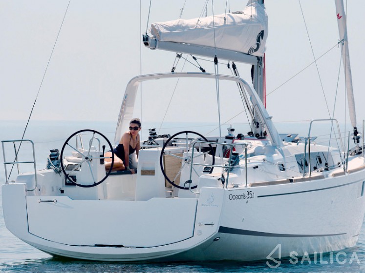Oceanis 38.1 - Yacht Charter Sailica